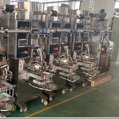 Многополосная машина для заполнения порошковых гранул для упаковки пакетов емкостью 300 кг
