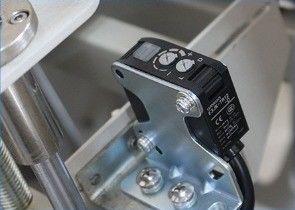 Макс.30 упаковок/мин Скорость Автоматическая режущаяся рукава пленка для упаковки