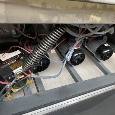 Легкая в эксплуатации полуавтоматическая двойная камера вакуумная машина для небольших упаковок