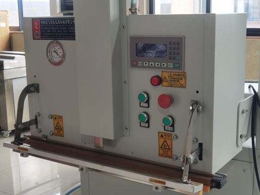 Функция газового промывания Возвышающая азотная вакуумная упаковочная уплотнительная машина для зерна