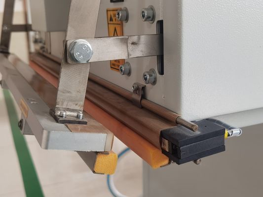 Функция газового промывания Возвышающая азотная вакуумная упаковочная уплотнительная машина для зерна