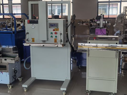 20 кг вакуумная упаковочная машина в форме кирпича с подъемной уплотнительной стойкой 700B для кошачьих отходов