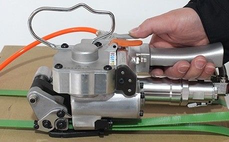 00,5-1,5 мм ширина ремня Пневматически приводящая стальная ремня для упаковки